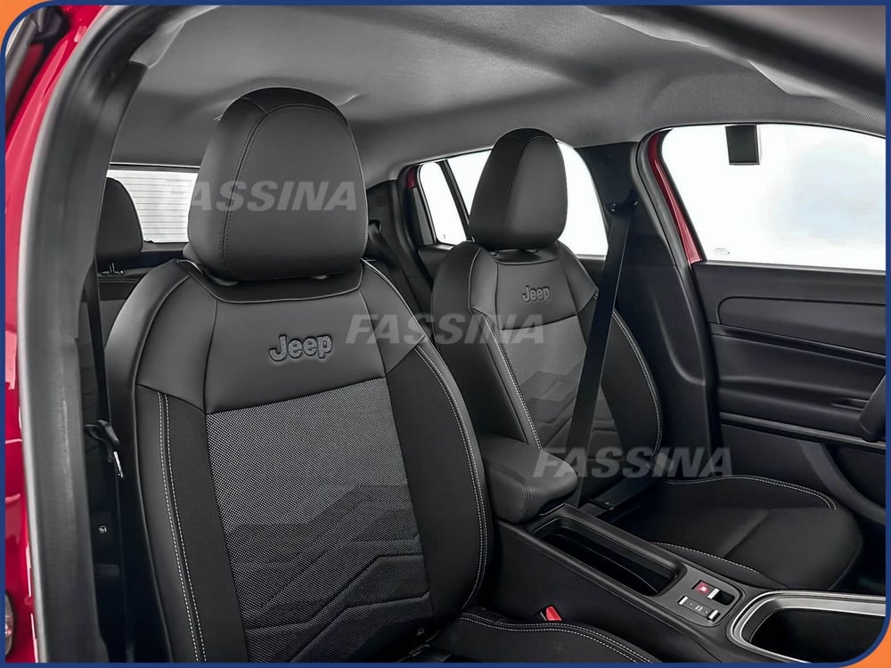 Jeep Avenger nuova a Milano (14)