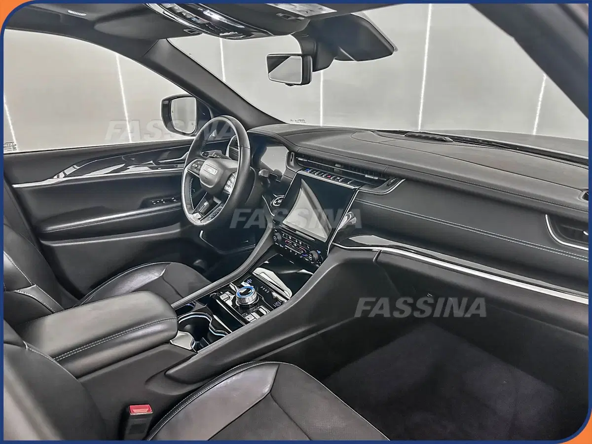 Jeep Grand Cherokee usata a Milano (13)