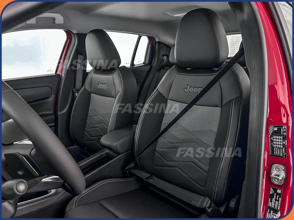 Jeep Avenger nuova a Milano (8)