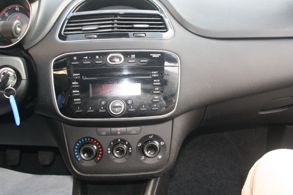 Fiat Punto usata a Catania (11)