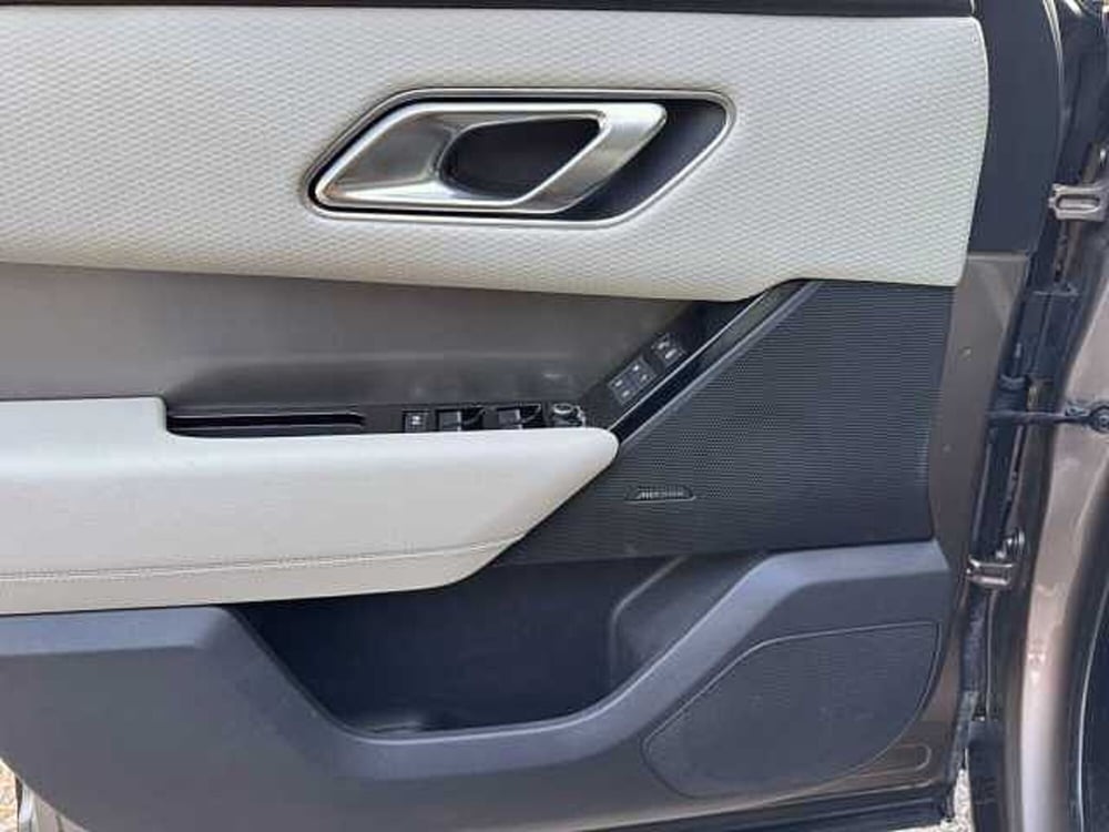 Land Rover Range Rover Velar usata a Ravenna (14)
