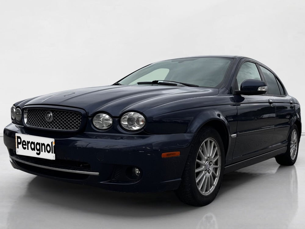 Jaguar X-Type usata a Siena