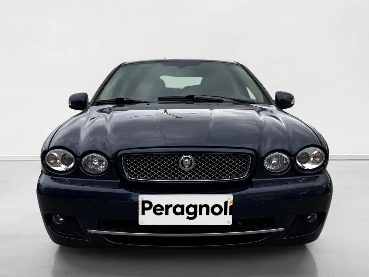 Jaguar X-Type usata a Siena (8)