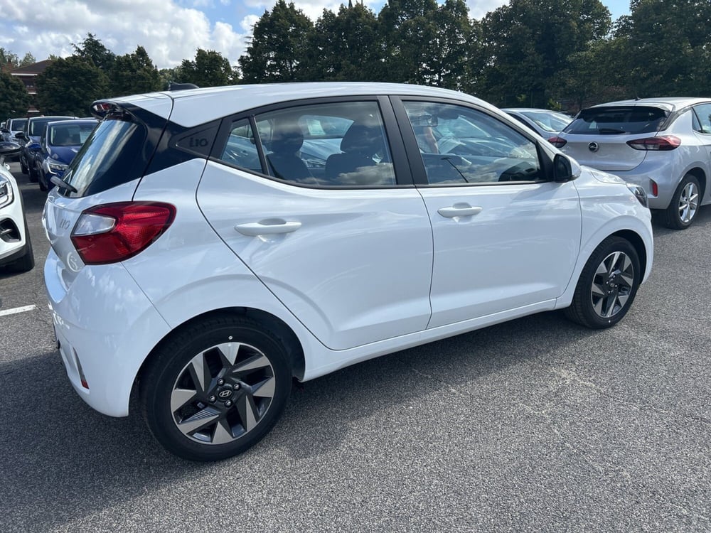 Hyundai i10 nuova a Roma (6)