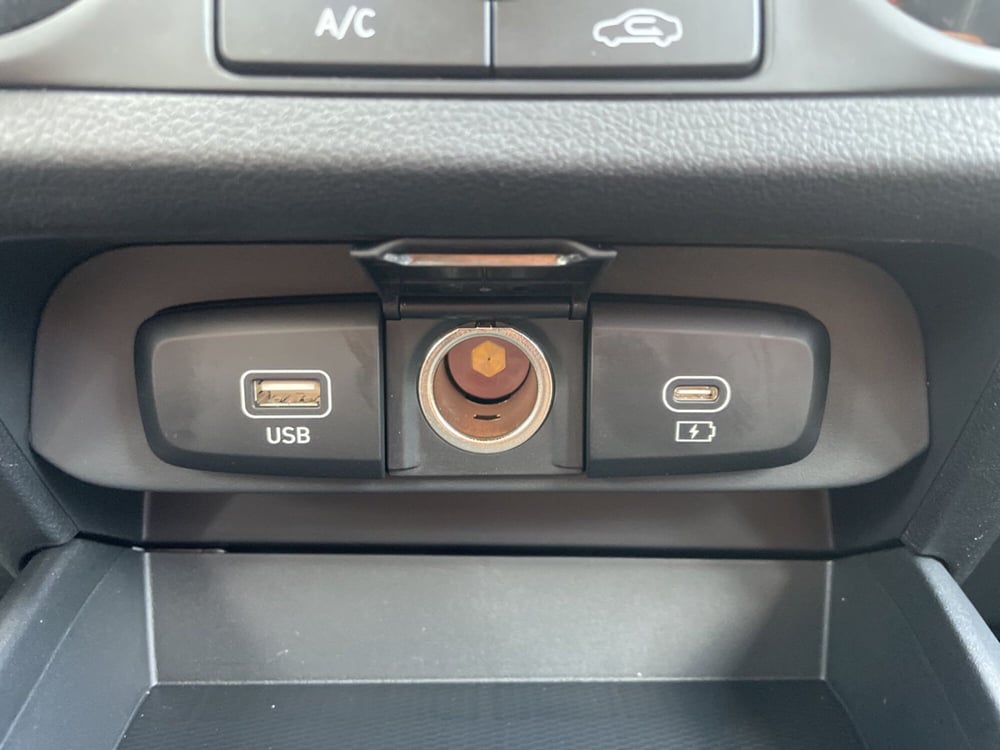 Hyundai i10 nuova a Roma (16)