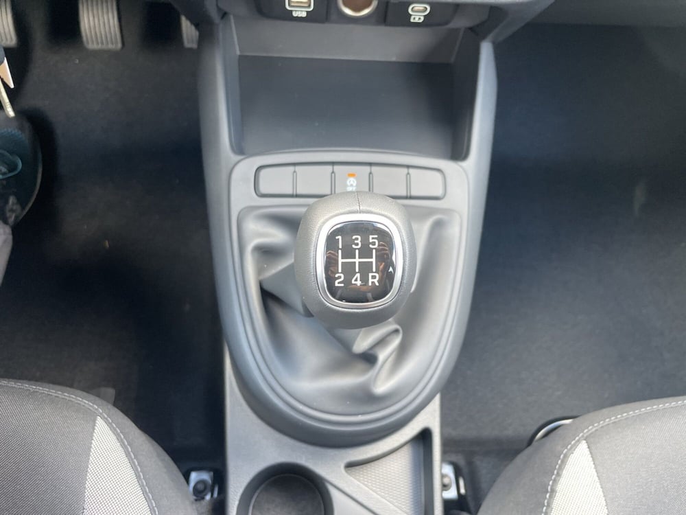 Hyundai i10 nuova a Roma (19)