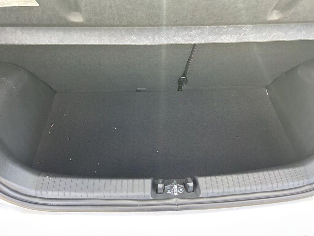 Hyundai i10 nuova a Roma (10)