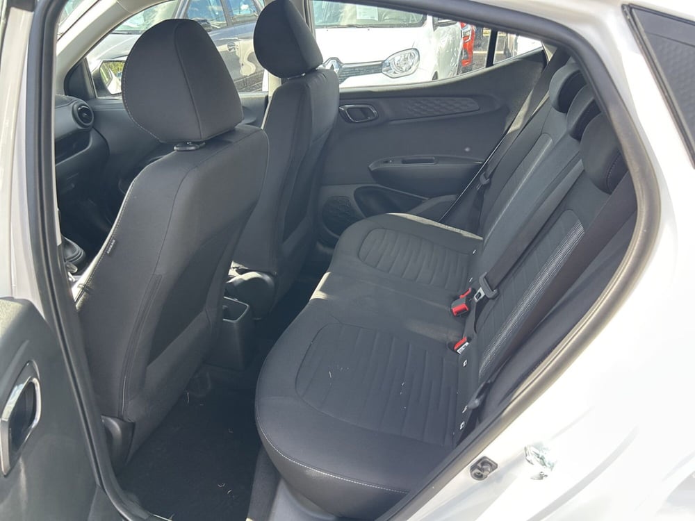 Hyundai i10 nuova a Roma (12)