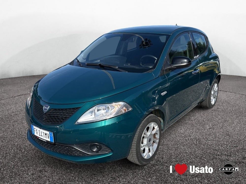 Lancia Ypsilon usata a Roma