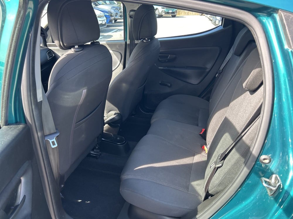 Lancia Ypsilon usata a Roma (11)