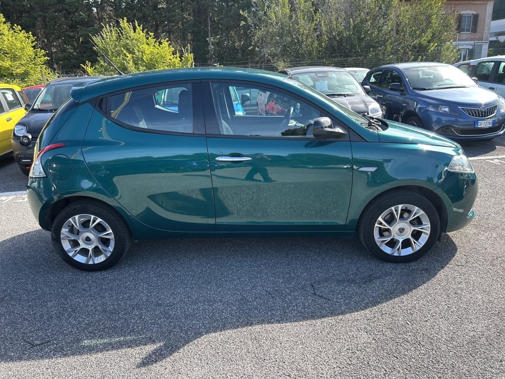 Lancia Ypsilon usata a Roma (6)