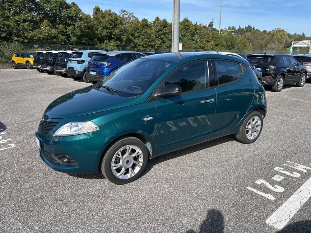 Lancia Ypsilon usata a Roma (8)