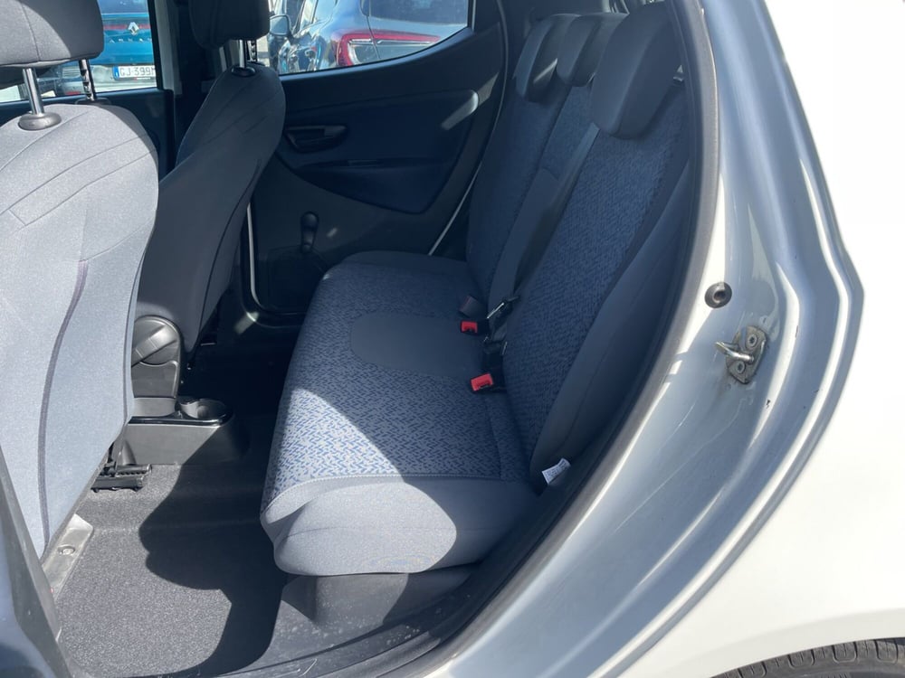 Lancia Ypsilon usata a Roma (12)