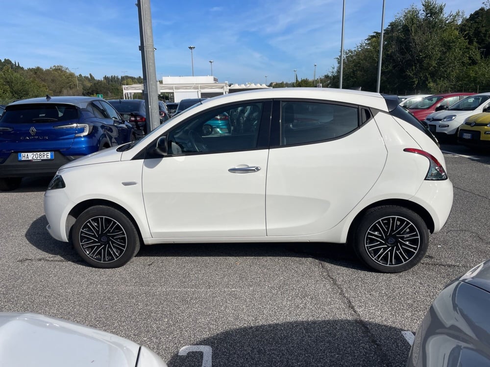 Lancia Ypsilon usata a Roma (7)