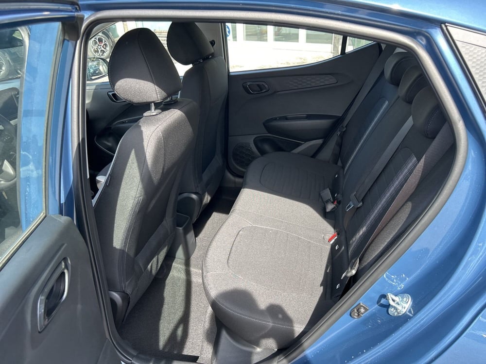 Hyundai i10 nuova a Roma (12)