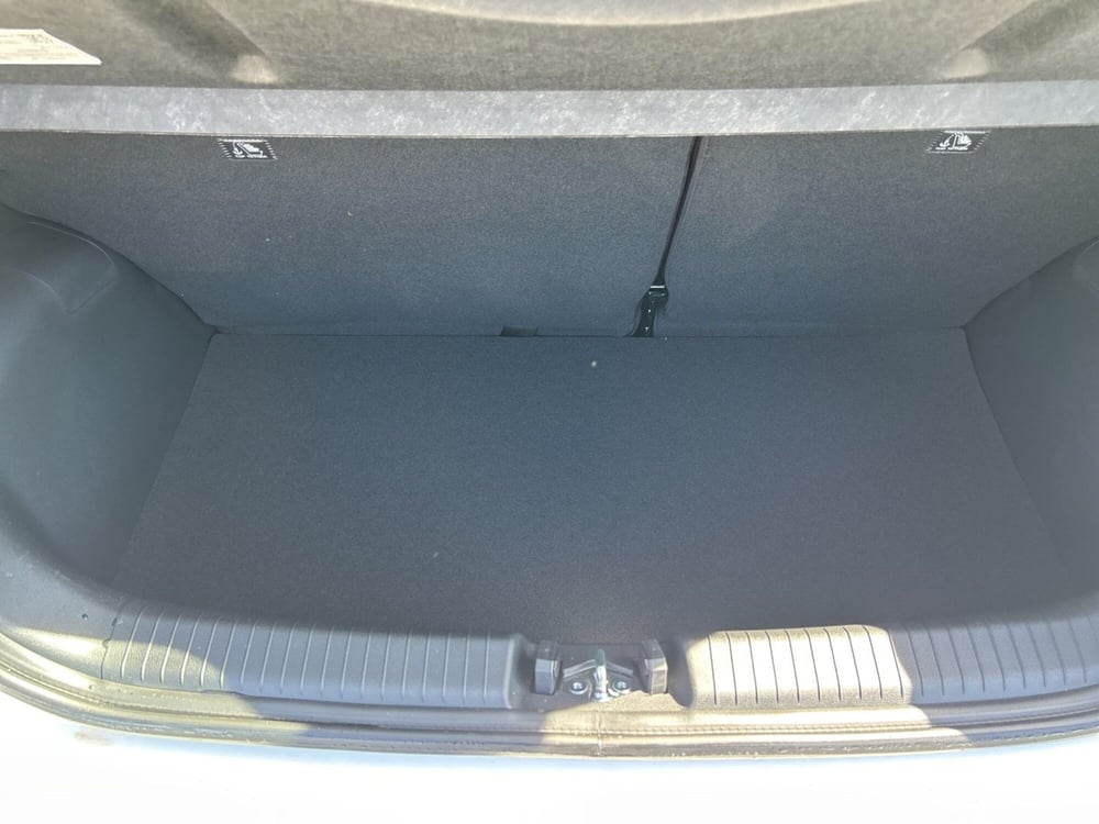 Hyundai i10 nuova a Roma (10)