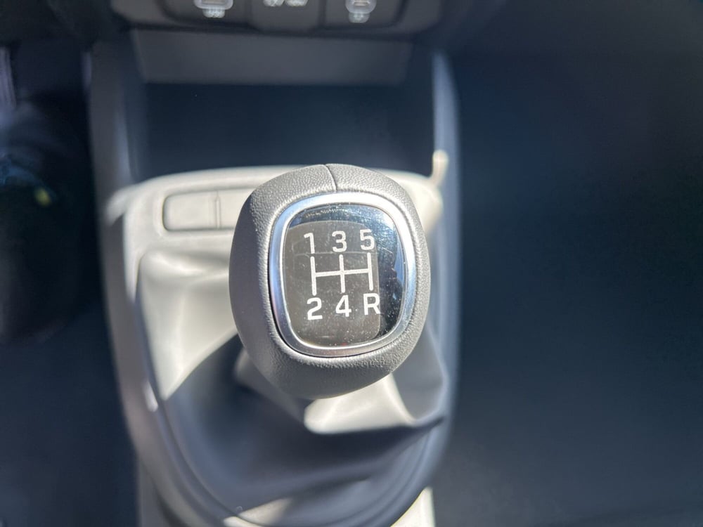 Hyundai i10 nuova a Roma (18)