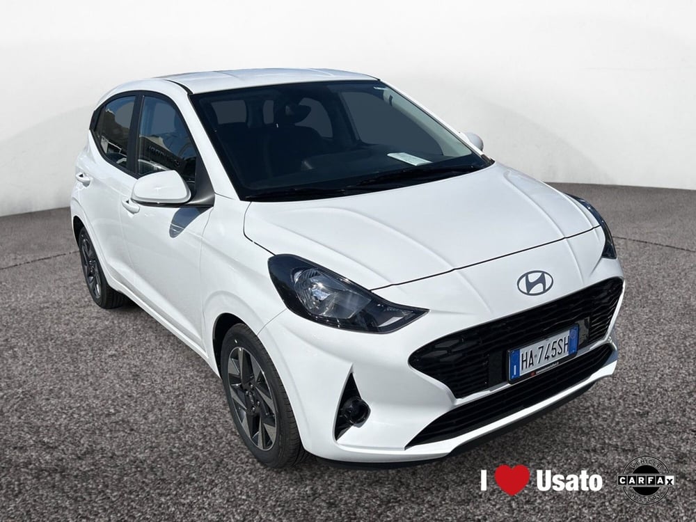 Hyundai i10 nuova a Roma (2)