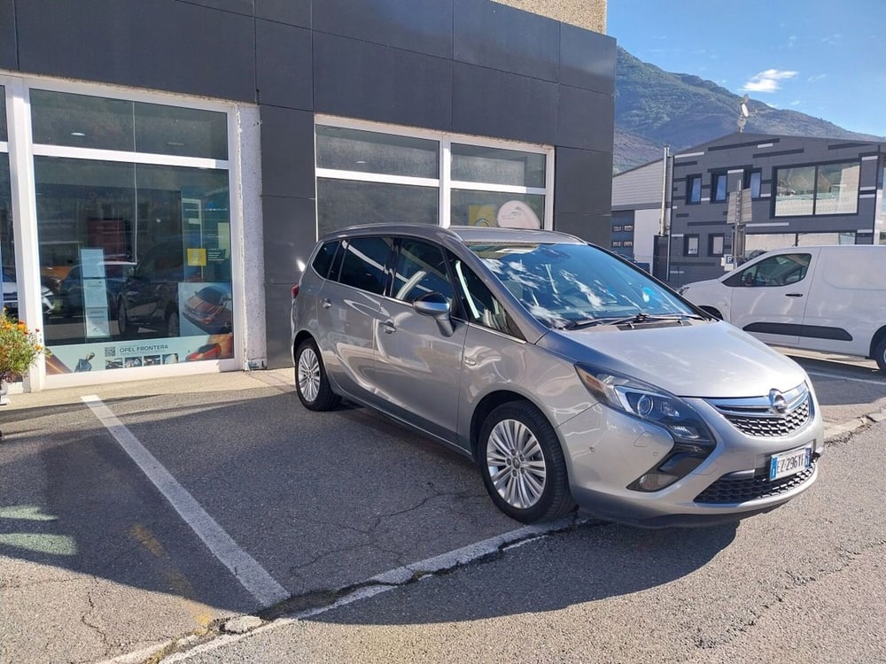 Opel Zafira Tourer usata a Aosta