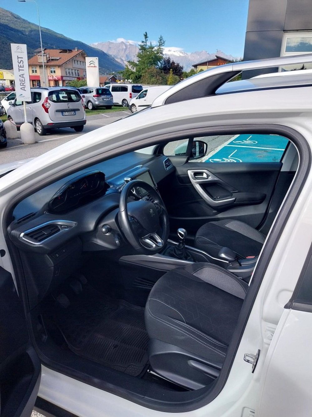 Peugeot 2008 usata a Aosta (7)