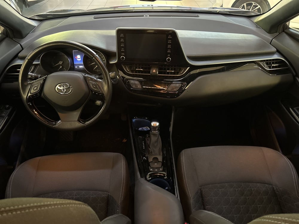 Toyota Toyota C-HR usata a Bologna (10)