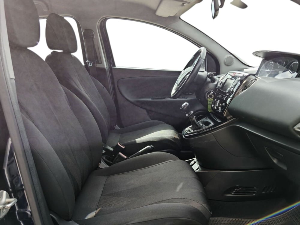 Lancia Ypsilon usata a Palermo (7)