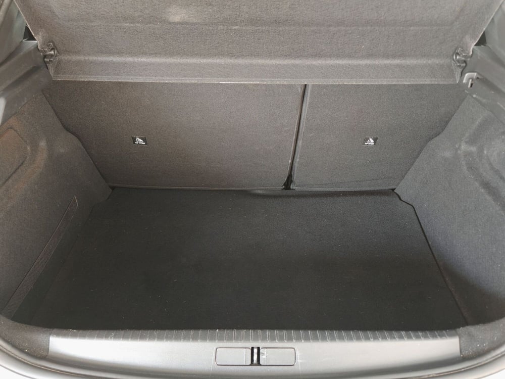 Peugeot 208 usata a Palermo (17)
