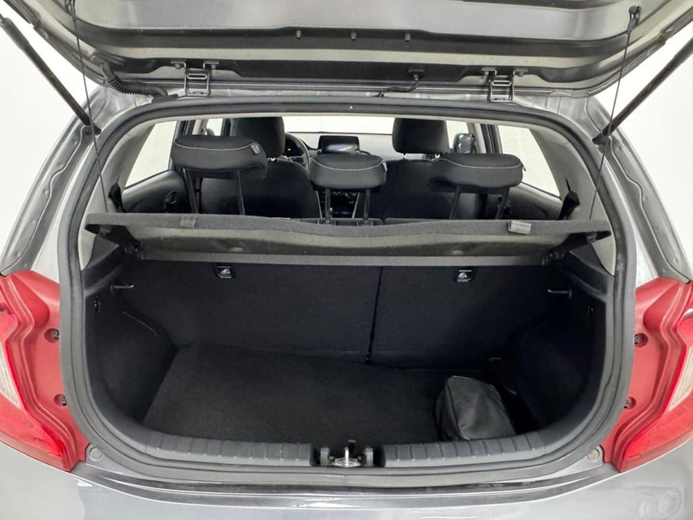 Kia Picanto usata a Como (18)