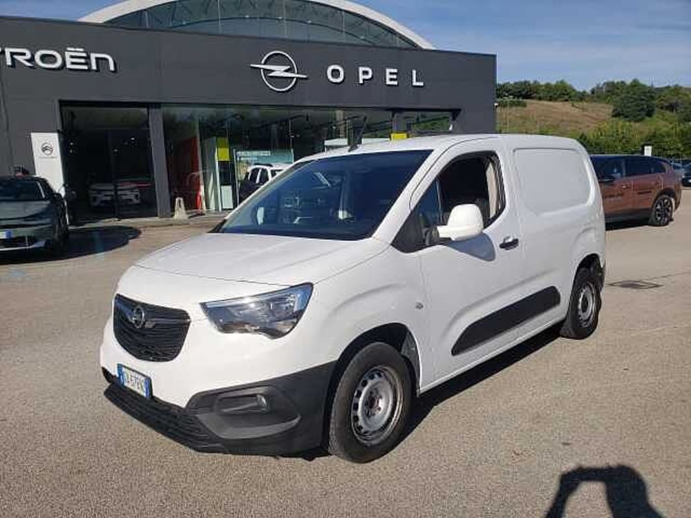 Opel Combo Life usata a Pesaro-Urbino
