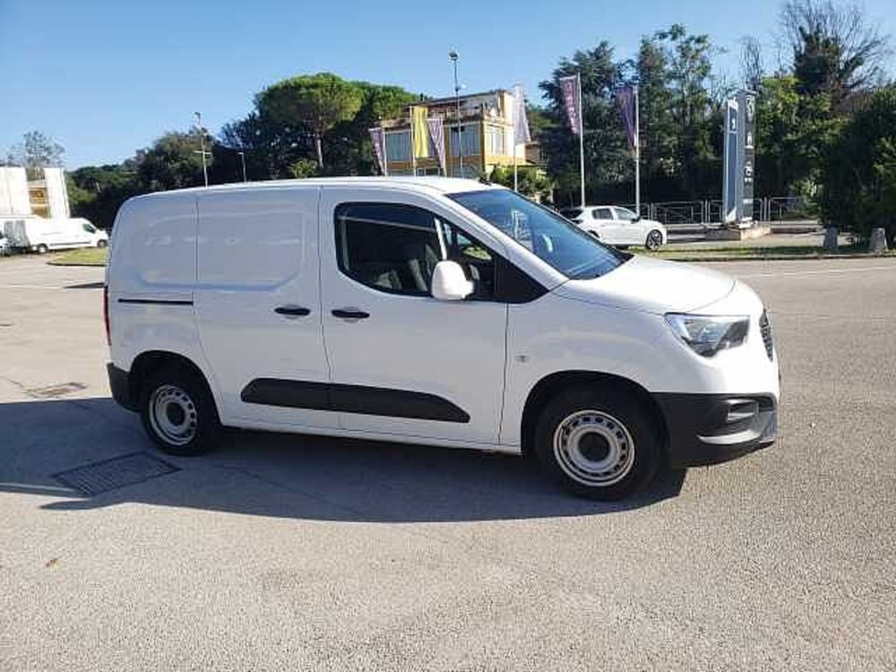 Opel Combo Life usata a Pesaro-Urbino (3)