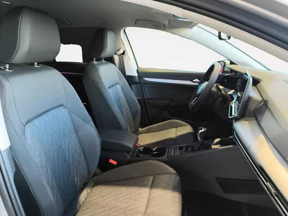 Volkswagen Golf nuova a Lecco (14)