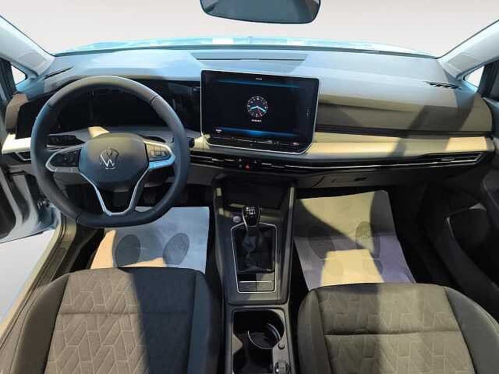 Volkswagen Golf nuova a Lecco (9)