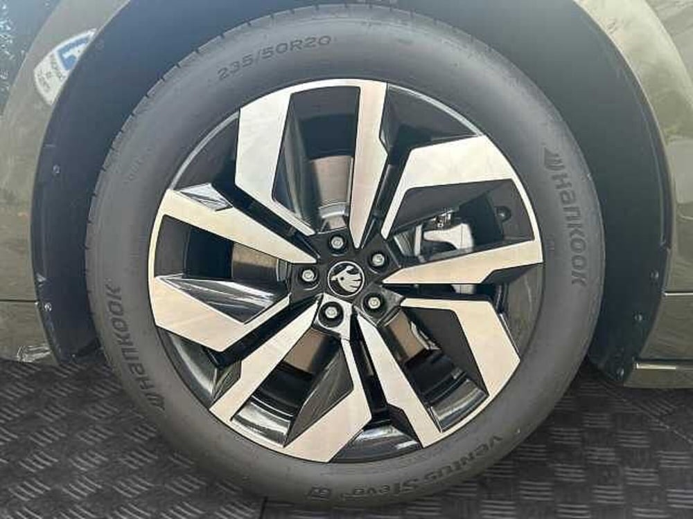 Skoda Enyaq Coupé nuova a Lecco (14)