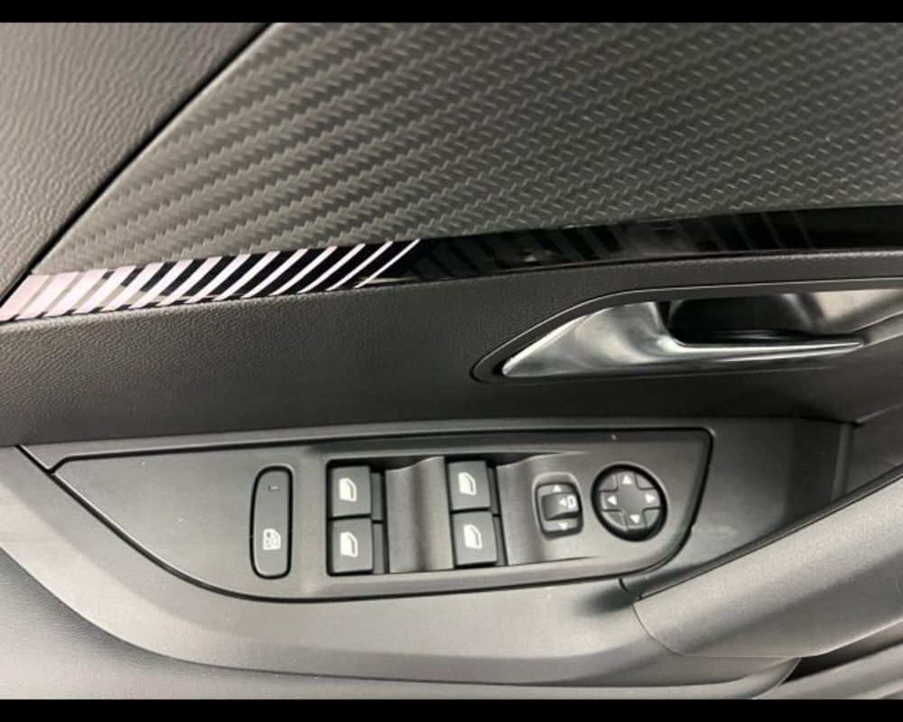 Peugeot 2008 nuova a Alessandria (10)