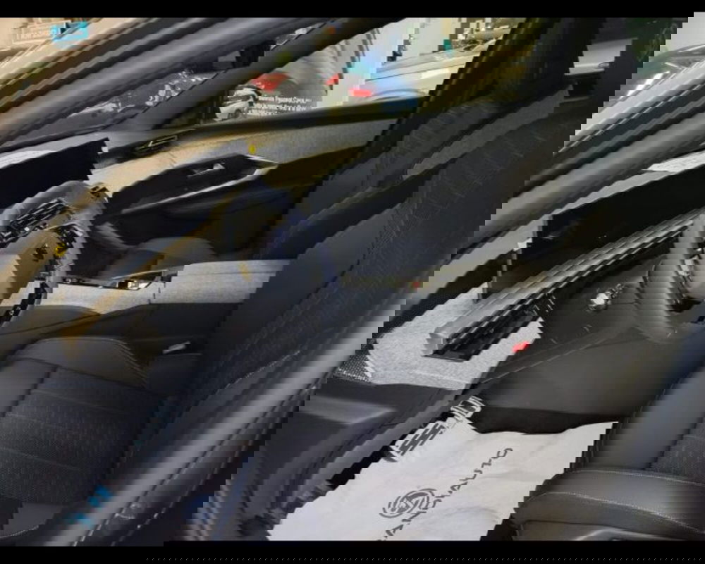 Peugeot 5008 nuova a Alessandria (15)