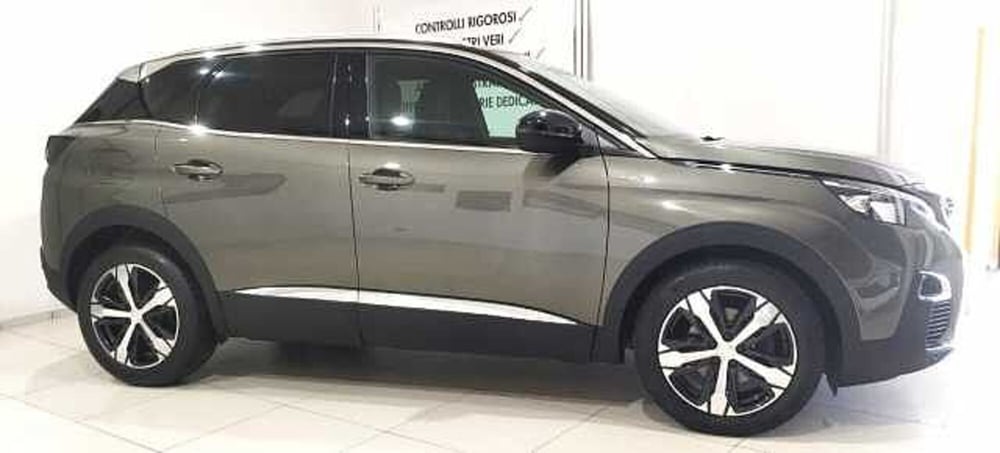 Peugeot 3008 usata a Lecce (2)