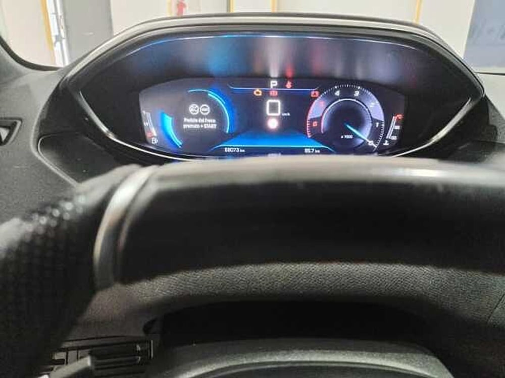Peugeot 3008 usata a Lecce (8)