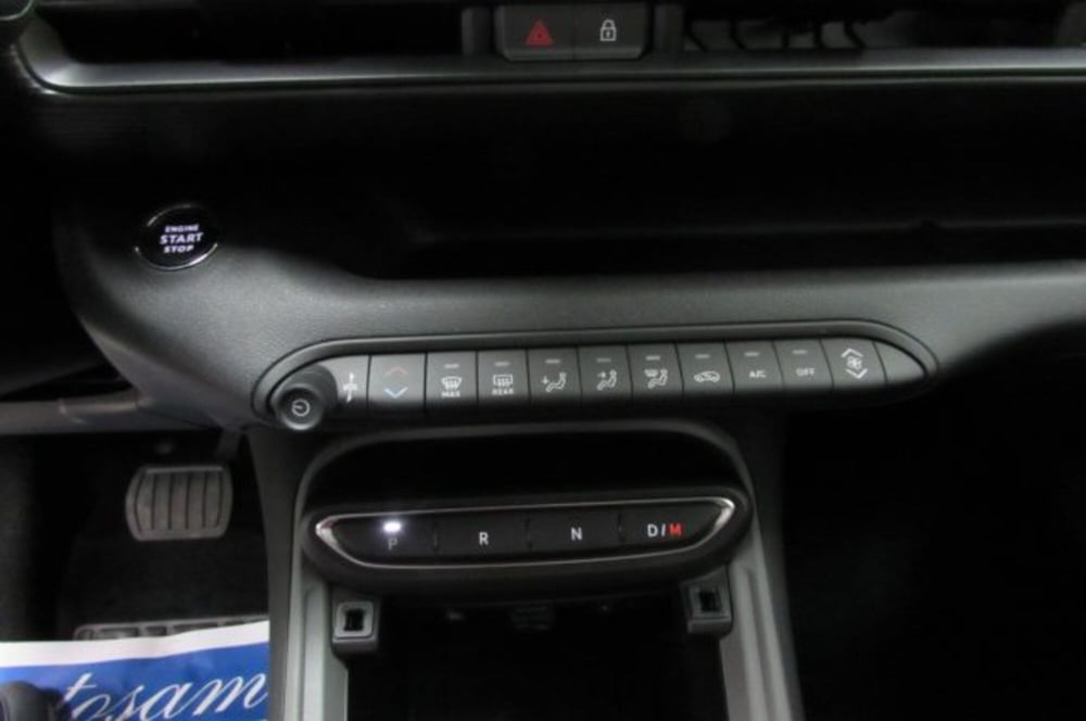Jeep Avenger nuova a Milano (10)
