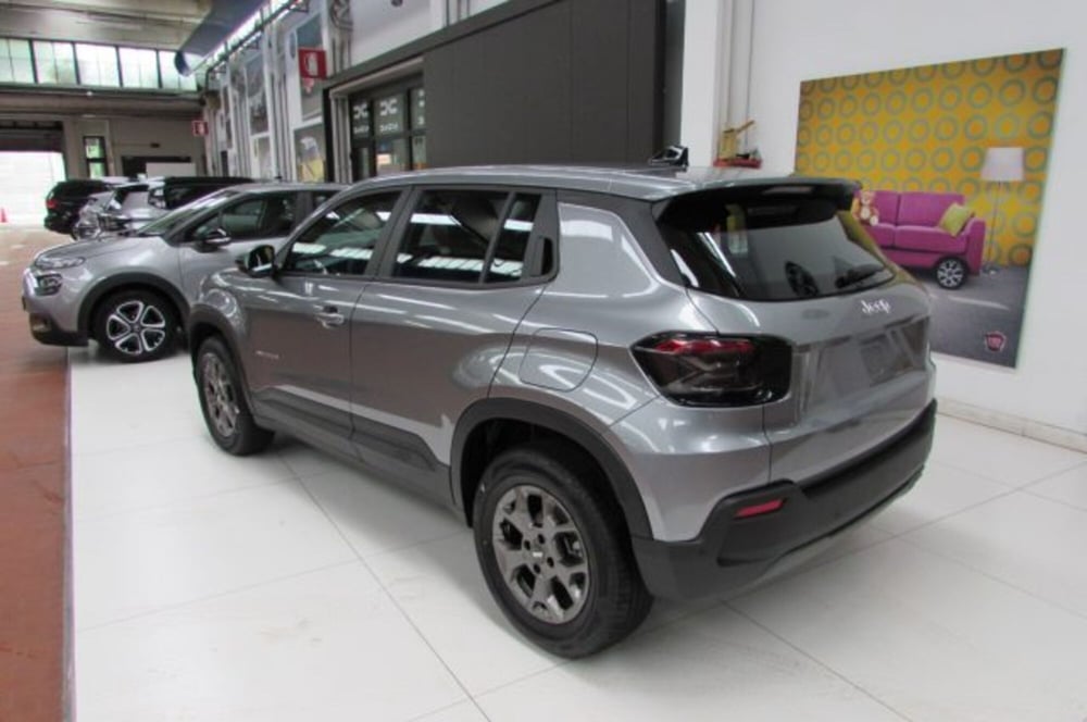 Jeep Avenger nuova a Milano (3)