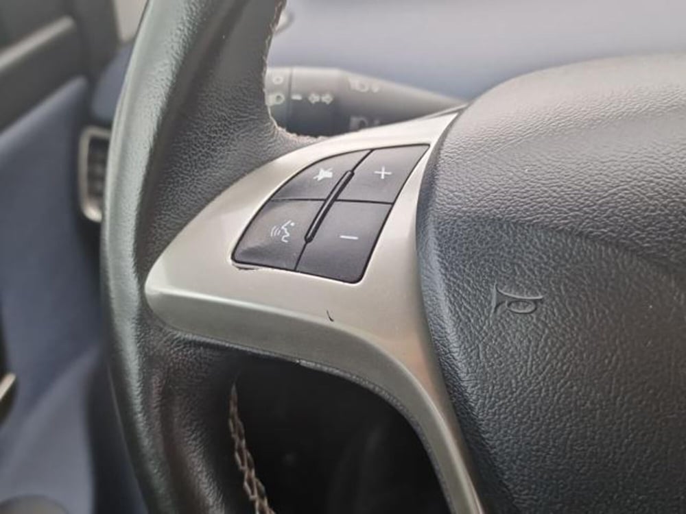 Lancia Ypsilon usata a Salerno (19)