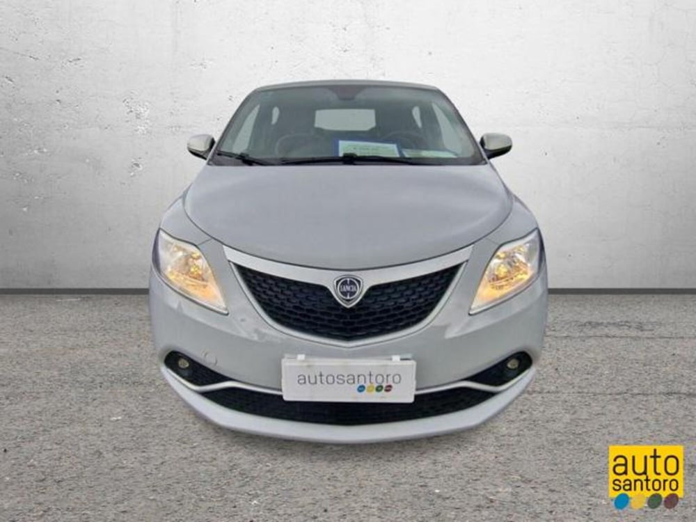 Lancia Ypsilon usata a Salerno (5)
