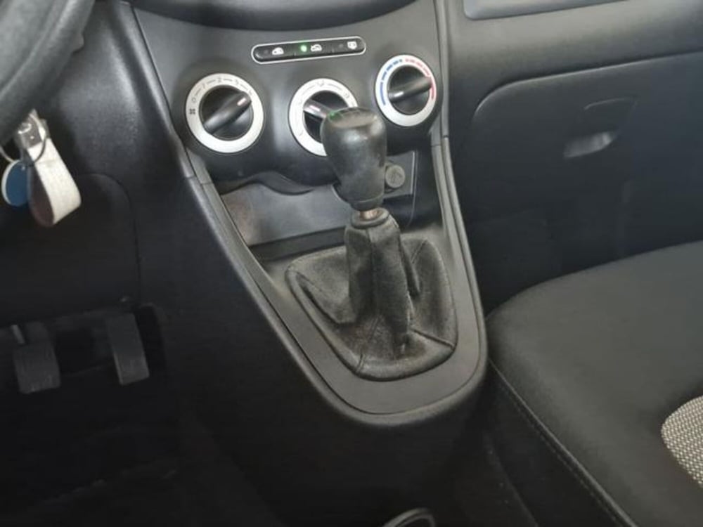 Hyundai i10 usata a Salerno (17)