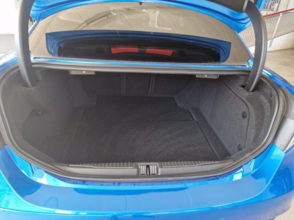 Alfa Romeo Giulia usata a Terni (11)
