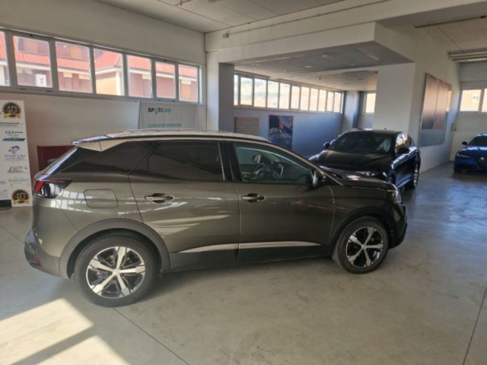 Peugeot 3008 usata a Terni (4)