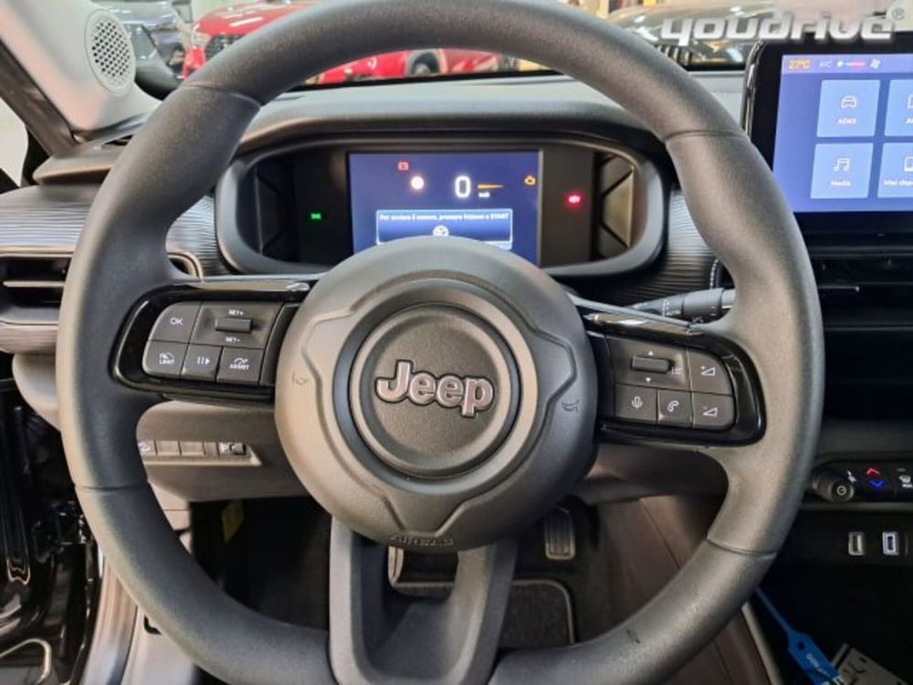 Jeep Avenger usata a Napoli (11)