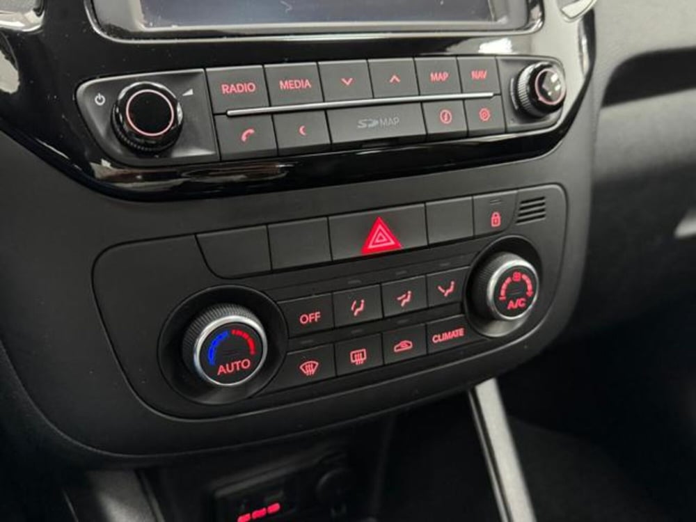 Kia Venga usata a Como (17)