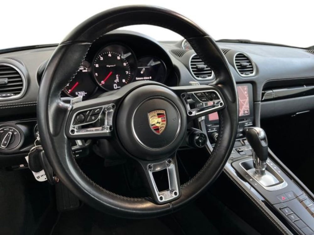 Porsche 718 Cayman  usata a Verona (11)