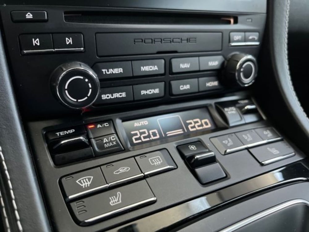 Porsche 718 Cayman  usata a Verona (14)