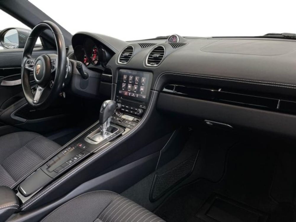 Porsche 718 Cayman  usata a Verona (15)