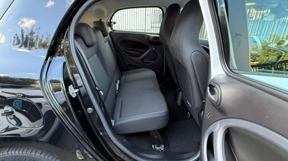 smart forfour usata a Roma (16)